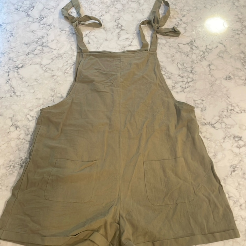 Medium hunter green summer romper, NWOT